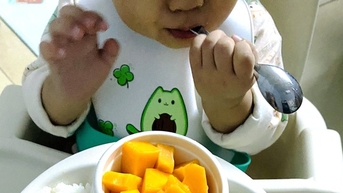어린이 음식에 기름을 넣어야 할지 논쟁