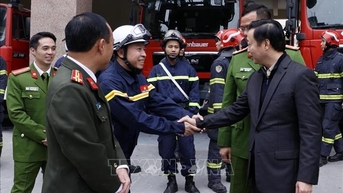 Phó Thủ tướng Trần Hồng Hà thăm, động viên các lực lượng trực Tết tại Thủ đô