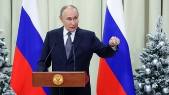 Ông Putin hé lộ đề xuất của ông Biden về Ukraine; Nga 'bắn hạ F-16'?
