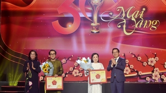 Golden Apricot ចែកចាយថាមពលវិជ្ជមាន