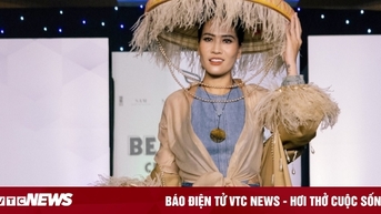 Lần đầu làm vedette, tôi sợ đang diễn thì rớt giày