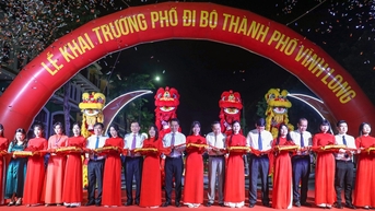 Vĩnh Long khai trương tuyến phố đi bộ tại dự án của T&amp;amp;amp;T Group