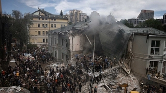 Ukraine lại tố Nga không kích bệnh viện gây thương vong