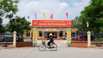 ពិគ្រោះ​យោបល់​លើ​សំណើ​ទទួល​ស្គាល់​ក្រុង​ហាណូយ​ថា​បាន​បញ្ចប់​ការ​កសាង​ជនបទ​ថ្មី។
