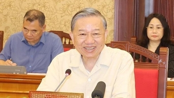 Tổng Bí thư, Chủ tịch nước chủ trì họp Bộ Chính trị cho ý kiến vào các văn kiện