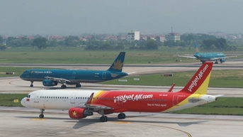 Tăng cường kiểm soát giá vé máy bay
