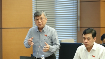 Đại biểu Quốc hội: Có doanh nghiệp bất động sản "tay không bắt giặc"