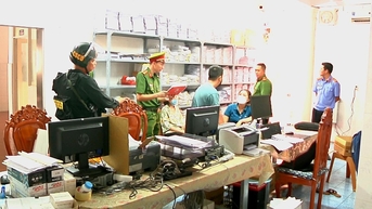 វេជ្ជបណ្ឌិត ឱសថការី បុគ្គលិកពេទ្យចំនួន ១៨នាក់ ត្រូវបានឃាត់ខ្លួន ដើម្បីស៊ើបអង្កេតការក្លែងបន្លំធានារ៉ាប់រង