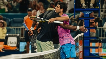 Alcaraz vào vòng bốn Miami Open