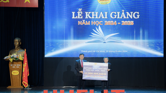 Trường ĐH Ngoại ngữ - Tin học TP HCM công bố quỹ học bổng 11 tỉ đồng dành cho sinh viên
