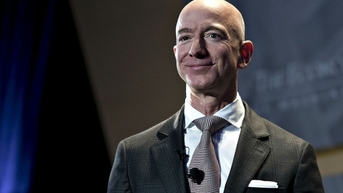 Jeff Bezos gây chú ý khi chỉ mua một cổ phiếu Amazon