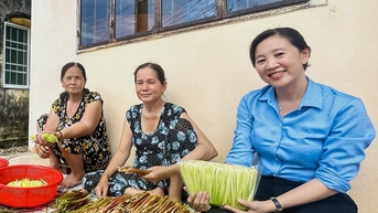 Cây năn bộp, cỏ dại mọc hoang la liệt ngoài đồng Cà Mau, dân trồng làm rau đặc sản, nhà giàu thèm