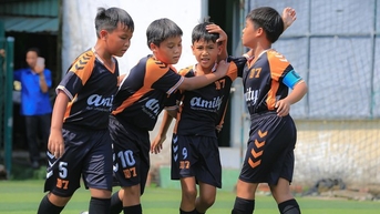 ក្រុម District 7 - D7 Sports Park ត្រូវបានទៅទស្សនាដោយ Xuan Truong ឈានចូលវគ្គពាក់កណ្តាលផ្តាច់ព្រ័ត្រ U.10 ទីក្រុងហូជីមិញ