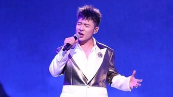 Ca khúc "Riêng một góc trời" của Tuấn Ngọc bị phá nát?