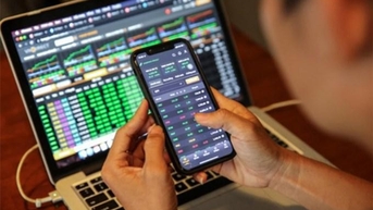 Cổ phiếu chứng khoán đua nhau tím, VN-Index tăng mạnh gần 22 điểm