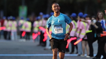 VĐV Ethiopia tiếc nuối sau giải thưởng đầu tiên tại VnExpress Marathon