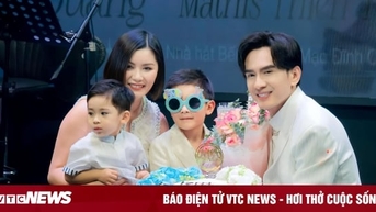 Đan Trường hạnh phúc đón tuổi 47 bên vợ cũ và con trai