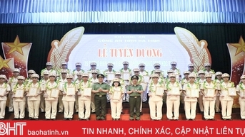 Công an Hà Tĩnh tuyên dương 75 điển hình học và làm theo Bác