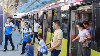 Gần 400 nghìn người đi metro Nhổn