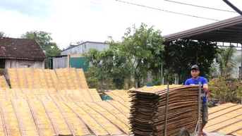Làng nghề bánh tráng ở Đắk Lắk tất bật chạy đua với Tết