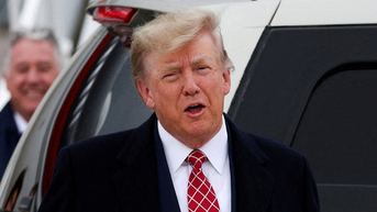 Cựu Tổng thống Trump bị truy tố vì vụ tài liệu mật