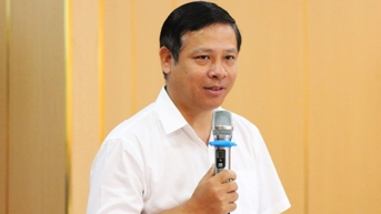 교사들의 압박을 줄이기 위해 전자 성적증명서 사용을 시범적으로 실시합니다.