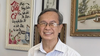 한 대학은 개교식을 열지 않고, 그 기금을 홍수 피해 지역을 지원하는 데 사용했으며, 한 교수는 북한 주민을 지원하기 위해 퇴직연금을 인출했습니다.