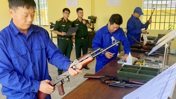Sôi nổi ngày hội kỹ thuật lực lượng vũ trang
