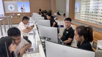 OPPO Việt Nam ra mắt Trung tâm Dịch vụ khách hàng cao cấp đầu tiên tại Việt Nam