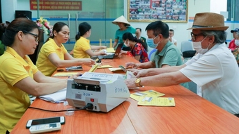 Tin tức sáng 30-6: Tháng 7 lương hưu, trợ cấp tăng, thời điểm trả phải chờ hướng dẫn?