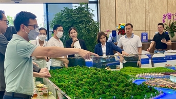 Bản tin kinh tế 24/8: Không bắt giao dịch BĐS qua sàn; casino phải có camera