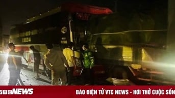 Tai nạn liên hoàn 4 ô tô, quốc lộ 5 ùn tắc