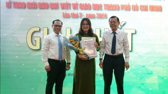 រង្វាន់​ស្នាដៃ​ចូលរួម​ក្នុង​ការ​ប្រលង​សារព័ត៌មាន​ស្ដីពី​ការ​អប់រំ​នៅ​ទីក្រុង​ហូជីមិញ