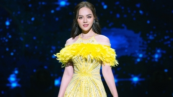 តារា​សម្ដែង Thu Quynh សិច​ស៊ី​ជា​តារា​បង្ហាញ​ម៉ូដ ក្រោយ​ស្រក​បាន ១២ គីឡូក្រាម
