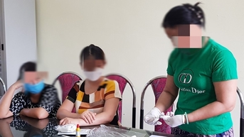 Thông tin chính thức về nhóm “Bông hồng đen” lấy máu học sinh xét nghiệm HIV