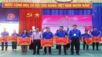 Thanh niên DTTS tìm hiểu pháp luật về hôn nhân, tảo hôn và hôn nhân cận huyết thống