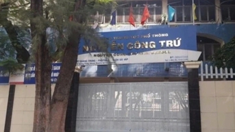 Cô giáo phê gì khiến 2 học sinh phải bỏ học bạ cũ, thay học bạ mới?