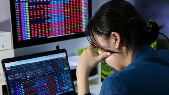 VN-Index “bốc hơi” 13,5 điểm, giảm mạnh nhất trong gần 3 tháng qua