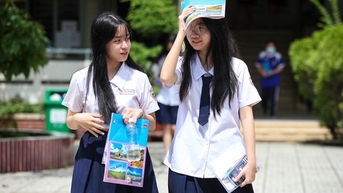 Đề chính thức môn địa lý