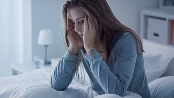 Vì sao ngủ nhiều lại gây nhức đầu?