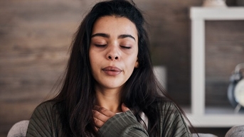Bỏ túi ‘bí kíp’ quẳng gánh lo âu, vui đón năm mới Giáp Thìn
