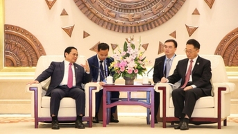Thủ tướng Phạm Minh Chính tiếp Bí thư, Chủ tịch Nhân đại Quảng Tây, nêu 6 đột phá hợp tác