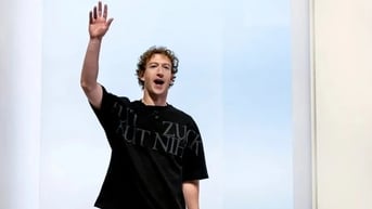 CEO Meta "chê" Apple | Báo Dân trí