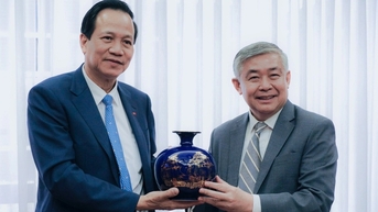 Bộ trưởng Đào Ngọc Dung dự hội nghị Bộ trưởng Lao động và Phúc lợi tại Lào