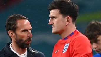 Southgate hứng chỉ trích vì triệu tập Maguire