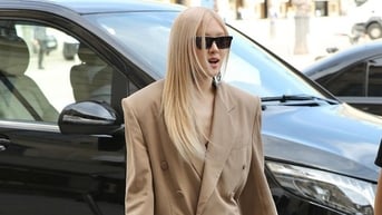 Mái tóc ép thẳng của Rosé hóa tổng tài, Jisoo được gọi tên vì thiếu sức sống