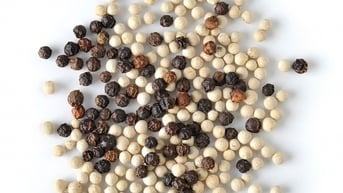 Thị trường kém sôi động, công nghệ chế biến hồ tiêu Việt Nam đã tiếp cận tiêu chuẩn của thế giới