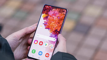 Samsung Galaxy S20 FE giảm giá gần 60%, còn 7,5 triệu đồng