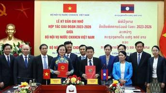 Bộ Nội vụ cử chuyên gia hỗ trợ Lào xây dựng chính sách, đào tạo cán bộ