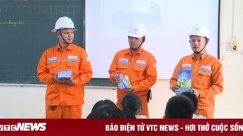 EVNHANOI tuyên truyền cho học sinh về sử dụng điện an toàn, tiết kiệm